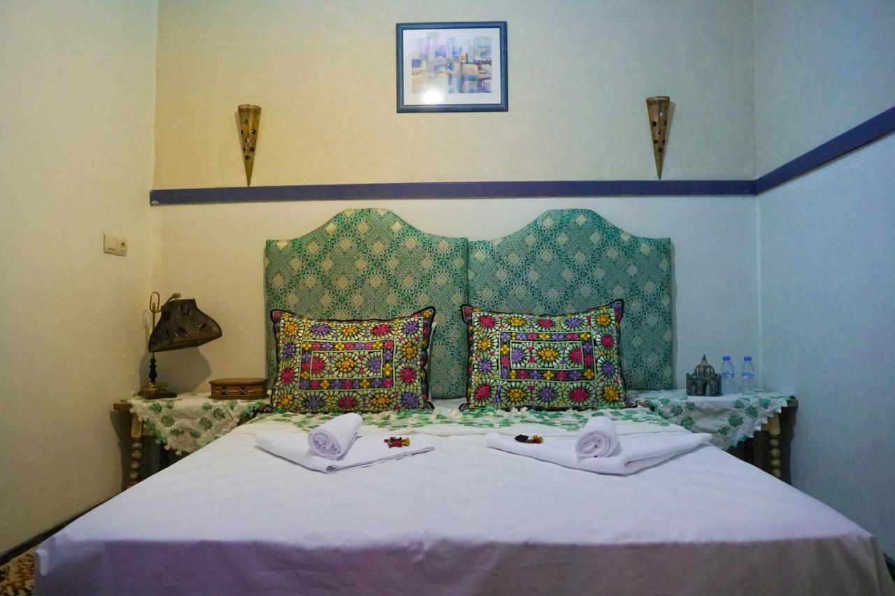 Pensión Winarouze House *